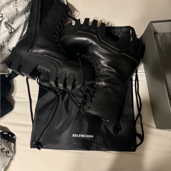 Balenciaga bulldozer boots size 9 - Picture 2 of 7